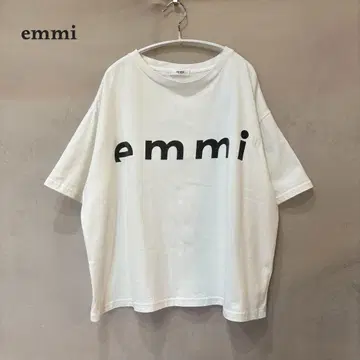 emmi 에미 반팔 로고 티셔츠 화이트