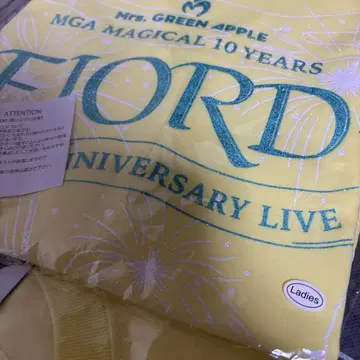 Mrs. GREEN APPLE 10주년 기념 티셔츠 크롭 fjord
