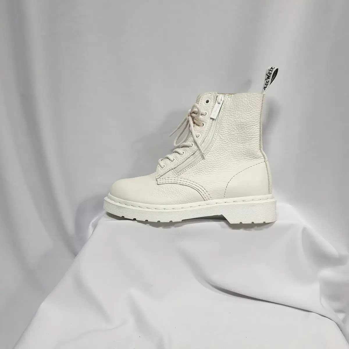 ◆Discovery EXPEDITION◆ Bucket Mountain LT WHITE DXSH4111N- Discovery Common Bucket Mountain LT White DXSH4111N DXSH4111NWHS