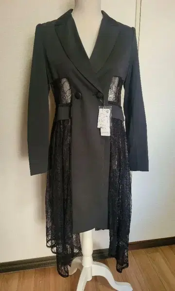 엑시즈팜 레이시 롱 자켓 블랙