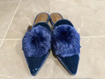 AQUAZZURA 네이비 폼폼 뮬