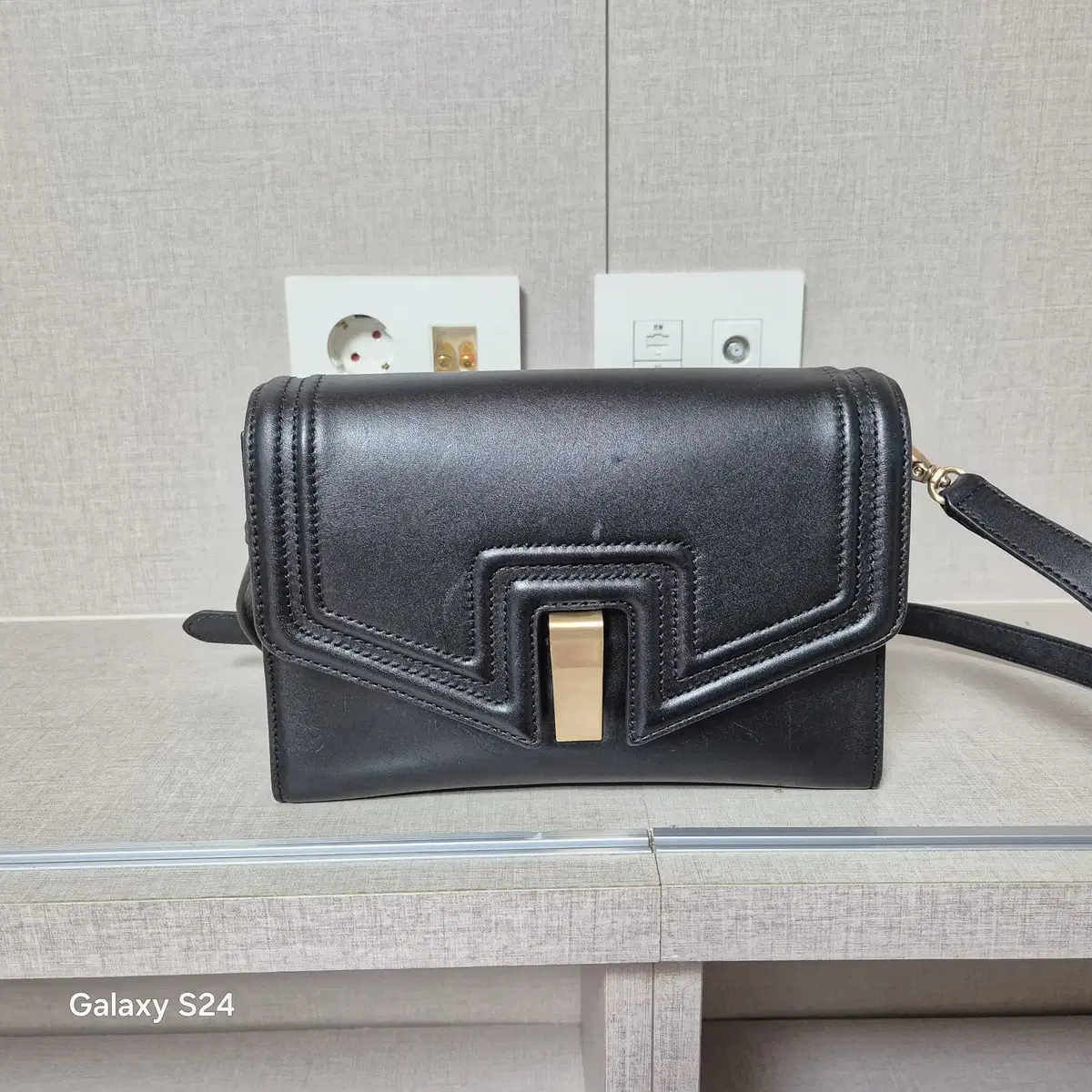 JOY GRYSON | 조이그라이슨 Joy Gryson Shoulder Bag Black on
