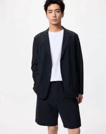 유니클로 울트라 스트레치 자켓 2025년 블랙 XL 사이즈 새상품