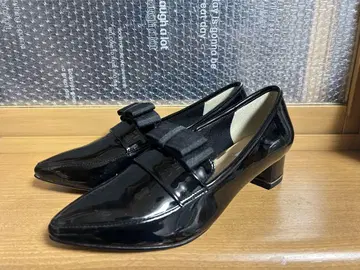 블랙 에나멜 스틸레토 신발