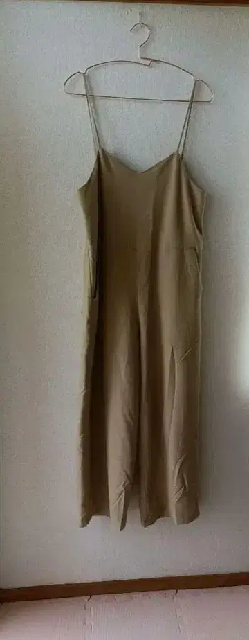 어반 리서치 베이지 살로펫 올인원