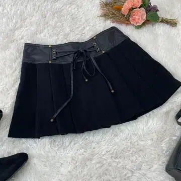 블랙 플리츠 스커트 레이스업