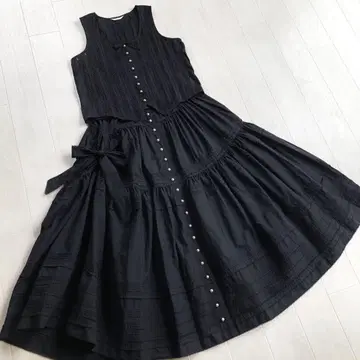 카네코 이사오 블랙 핀턱 사다리 레이스 블라우스 & 업스커트 스커트