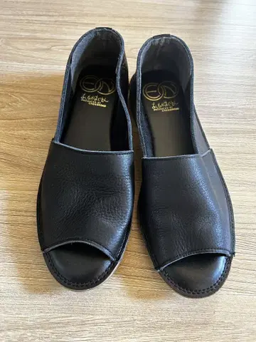 EN 오픈토 가죽 슬립온 블랙