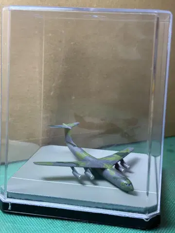 피트로드 1/700 미국 공군 C-141B 스타 리프터 케이스 포함