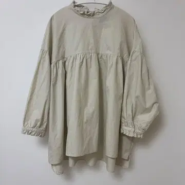 새상품급 늑대와 올빼미 프릴 넥 풀오버 베이지