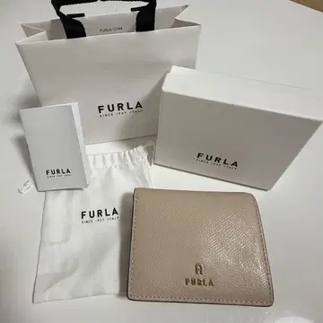 훌라 CAMELIA 컴팩트 지갑 S