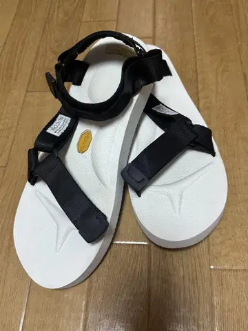 SUICOKE 스포츠 샌들 화이트