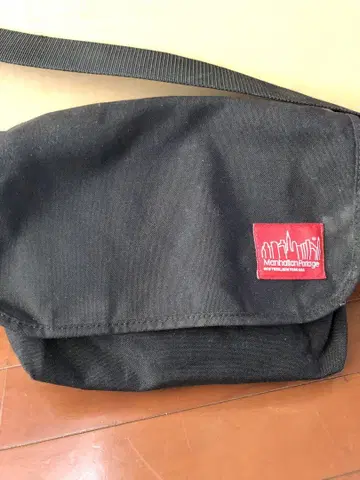 Manhattan Portage 블랙 숄더백