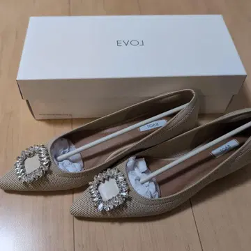 EVOl 스톤 장식 플랫 슈즈 IW5358 베이지