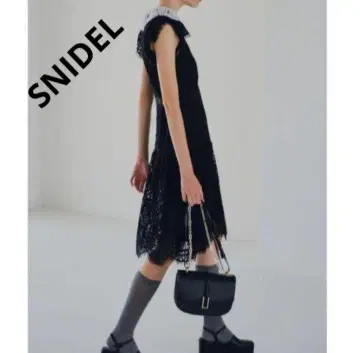 새상품 택 포함 SNIDEL 스나이델 레이스 스칼라 미니 원피스