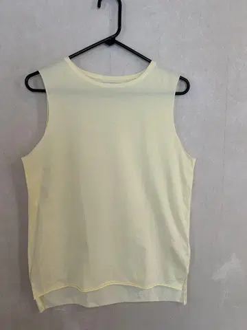 V:room 슬리브리스 탑