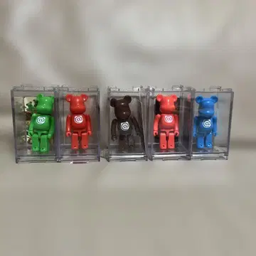 베어브릭 BASIC 5종과 클리어 케이스