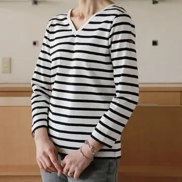 Le Minor 더블 V넥 마드모아젤 보더 긴팔 사이즈 1