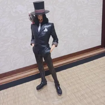 로브 루치 피규어