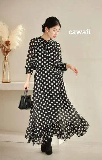 [가격 협상 환영] cawaii 랜덤 밑단 프릴 도트 미디엄 원피스