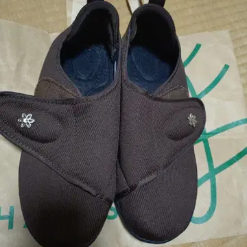 간호용 슬립온 슈즈 브라운 23cm