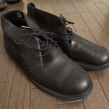 CAMPER 블랙 가죽 부츠 레이스업