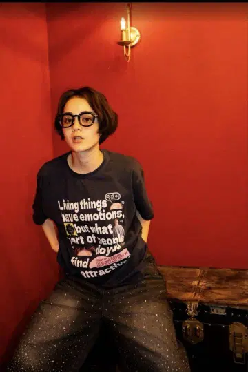 Beck and call 티셔츠 M 네이비 새상품 완판템