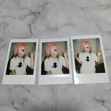 MEJIBRAY 코이치 폴라로이드