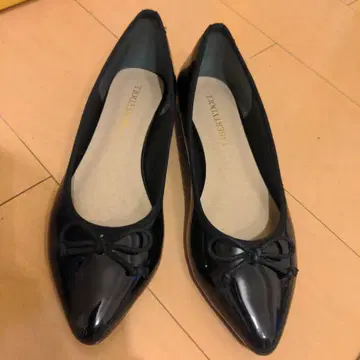 새상품 리본 에나멜 펌프스 L 사이즈