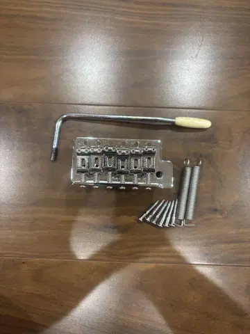 펜더 각인 스트라토 캐스터 싱크로 브릿지 10.5mm 피치