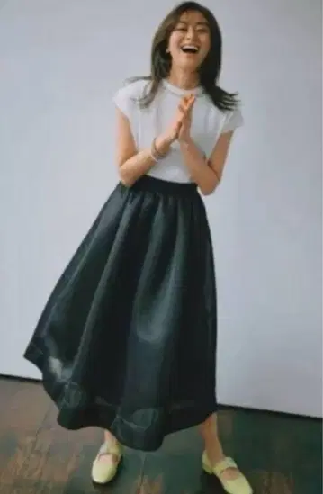 CELFORD 블랙 플레어 스커트 사이즈 38