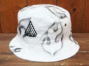새상품 50개 개인전 한정판 LOVE EAR ART FIRE HAT 햇