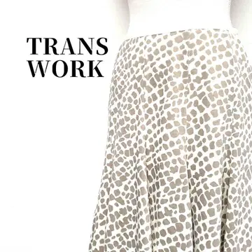 TRANS WORK 애니멀 도트 무늬 플레어 미들 스커트
