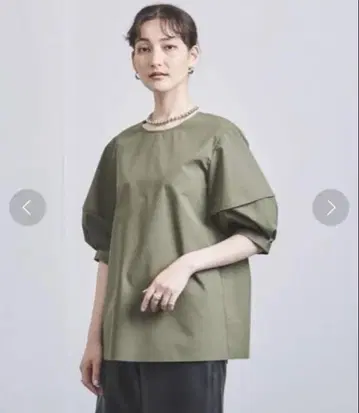 UNITED ARROWS 네이비 슬리브 블라우스