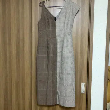 라우타시 비대칭 원피스