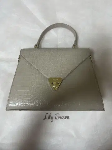 Lily Brown 베이지 핸드백