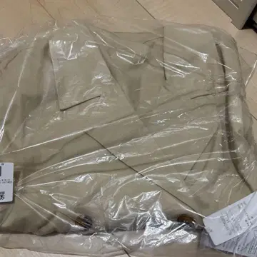 베이지 트렌치코트 폴리에스테르
