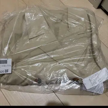 베이지 트렌치코트 폴리에스테르