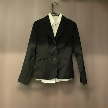 블랙 비즈니스 자켓과 스커트 세트!