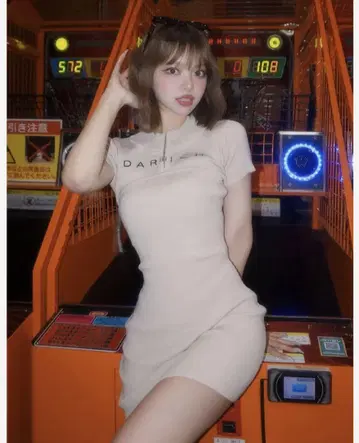Darich 하프 지퍼 리브 니트 미니 원피스