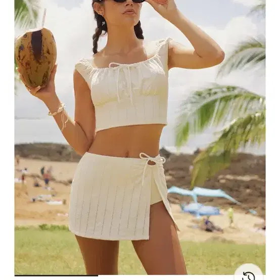 CORALIQUE ♥ Romantic Daisy Bikini /追跡付 Coralique Romantic Daisy Bikini Size M New on Bunjang Global