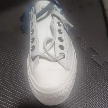 CONVERSE 화이트 스니커즈 US 6