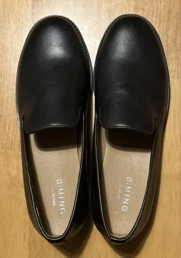 BEAMS 가죽 슬립온