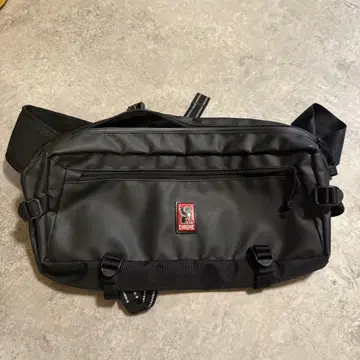 CHROME KADET SLING BAG 메신저 백 블랙