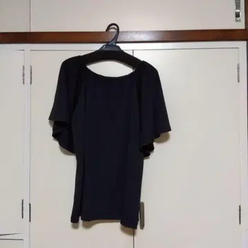 저널 스탠다드 레늄 개더 넥 숏 슬리브 블랙