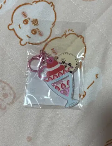 치이카와 (먼작귀)의 샤카샤카 키링 딸기 파르페