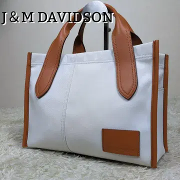 J&M DAVIDSON 핸드백 바부슈카 캔버스 화이트