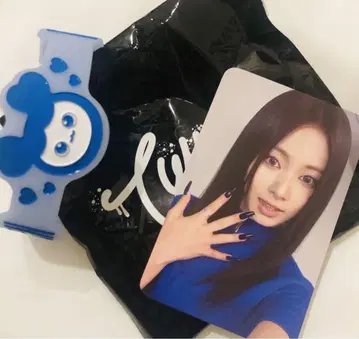 TWICE THIS IS FOR 쯔위 트레이딩 카드 & 러버 밴드 세트