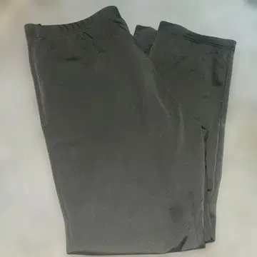 새상품 아리키 팬츠 카키 스트레치 스트레이트