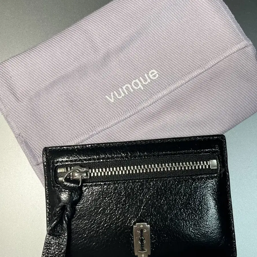 vunque ■ Occam Lune Card Wallet カードケース VUNQUE | 분크 Vunque Ockham Lune Star Card Wallet on Bunjang